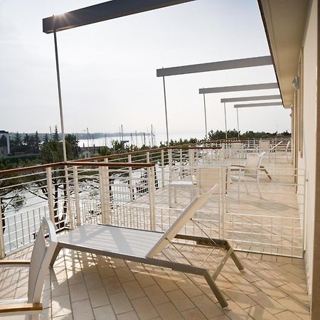 Hotel Acquadolce Peschiera del Garda Bagian luar foto