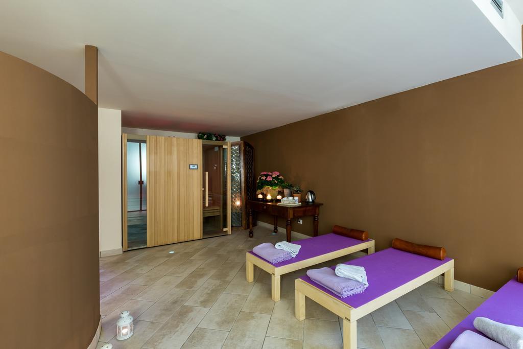 Hotel Acquadolce Peschiera del Garda Bagian luar foto