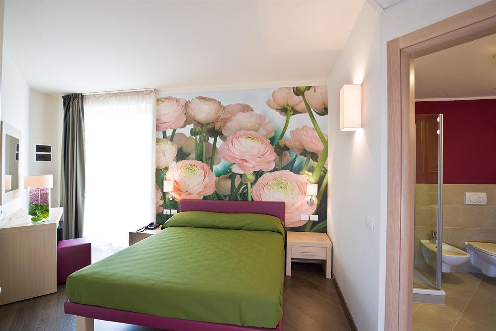 Hotel Acquadolce Peschiera del Garda Bagian luar foto