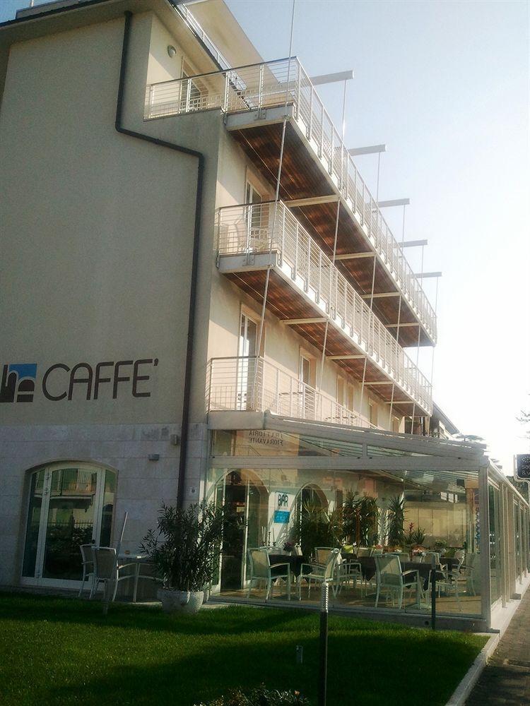 Hotel Acquadolce Peschiera del Garda Bagian luar foto