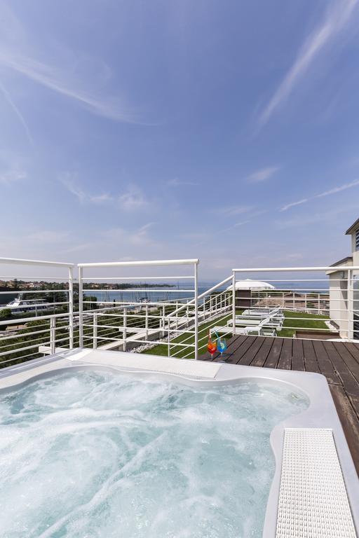 Hotel Acquadolce Peschiera del Garda Bagian luar foto