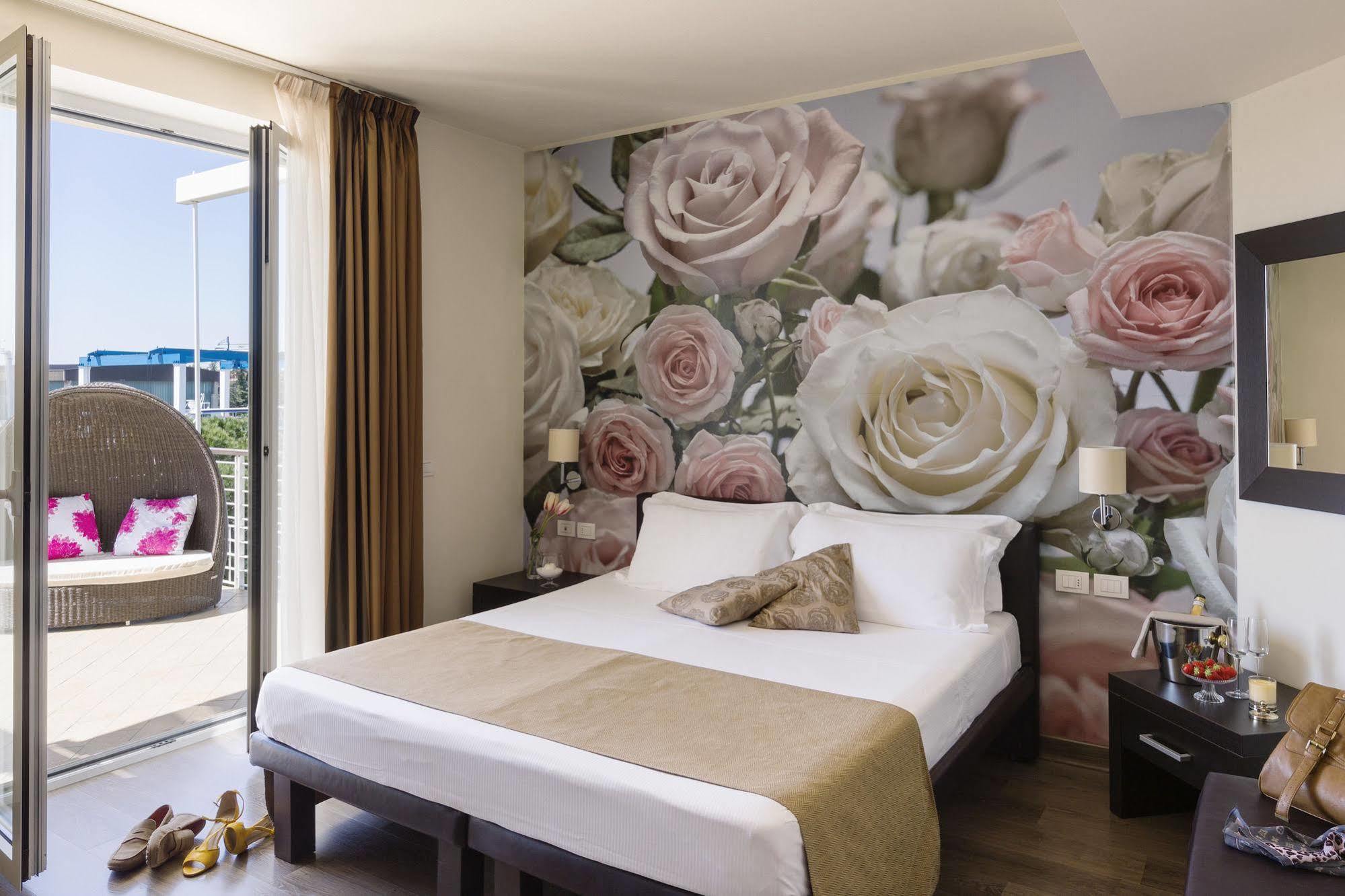 Hotel Acquadolce Peschiera del Garda Bagian luar foto